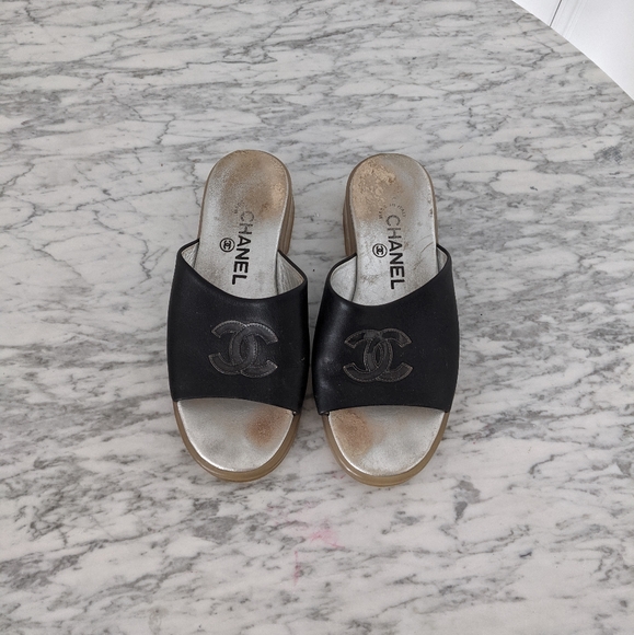 Chanel slides - Picture 3 of 6